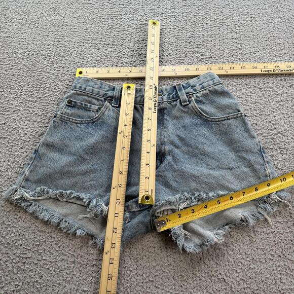 Levis Loose Fit Denim Jeans Shorts Womens 8 Light Distressed Raw Hem Festival - Picture 3 of 7